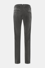 Rear view of Jacob Cohen Corduroy Pants 'Bobby' dark grey showcasing back pockets with buttons and soft cotton blend fabric.

<p>Precise Italian craftsmanship - this is what the label JACOB COHEN stands for, creating a bestseller for the contemporary men'