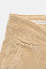 Close-up top view of Jacob Cohen Corduroy Pants 'Bobby' beige, showcasing soft cotton blend corduroy, piped coin pocket, and waistband.

Description: <p>Precise Italian craftsmanship - this is what the label JACOB COHEN stands for, creating a bestseller f