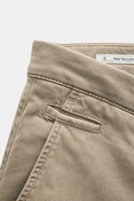 Close-up front view of Jacob Cohen Pants 'Bobby' taupe, showcasing soft twill cotton-lyocell fabric with elastic quality, slim fit, tapered slim cut, zipper and button waistband, French pockets, piped coin pocket, back pockets with buttons, and tonal leat
