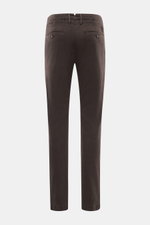 Rear view of Jacob Cohen Pants 'Bobby' dark brown, slim fit with tapered cut, soft cotton-lyocell twill, elastic quality, French pockets, buttoned back pockets, and tonal leather patch. Rely on modern luxury in everyday life: The slim-cut pants 'Bobby' by