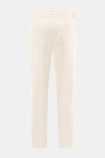 Berwich Baumwollhose 'Chiaia Old' creme, knöchellang mit fixiertem Saumaufschlag, Tapered Fit, leicht elastisch, fotografiert von hinten.