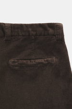Close-up rear view of Berwich Corduroy pants 'Chiaia' dark brown, showing waistband, belt loops, and single welt hip pocket in soft, tapered corduroy fabric.