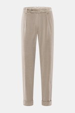 Front view of Berwich Corduroy pants 'Chiaia' taupe in tapered fit with single pleat, zip and waist buttons, side and hip pockets, fixed hem turn-up.

<p>The trousers 'Chiaia' by BERWICH show how casual elegance can be with their distinctive corduroy in s