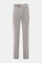 Front view of Berwich Corduroy pants 'Retrolong' grey made of soft cotton and cashmere corduroy, regular tapered fit with zipper, button flap, pleat, piped hip and welt back pockets, open length. The 'Retrolong' corduroy pants by BERWICH show how casual e