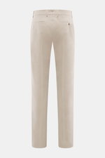 Berwich Baumwollhose 'Retrolong' sand, Rückansicht, Regular Fit, leichte elastische Baumwolle, feiner Twill, paspelierte Taschen, offene Saumlänge.
