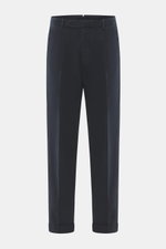 Santaniello Chino 'Arsenio' navy, knöchellang, schmal zulaufend, frontale Nahaufnahme, Twill Baumwolle, elastisch, weicher Griff, Tapered Fit, Bundfalte, paspelierte Taschen, Saumaufschlag.