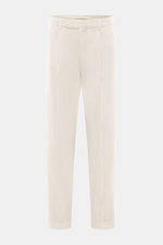 Santaniello Chino 'Arsenio' sand, frontale Ansicht, Twill Baumwolle, leicht elastisch, weicher Griff, tapered Fit, knöchellang, Bundknöpfe, Reißverschluss, Bundfalte, paspelierte Taschen, fixierter Saumaufschlag.