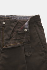 Santaniello Chino 'Camerota' dark brown shown from a top-front view with zipper open, featuring fine elastic cotton twill, single pleat, and buttoned waistband.  

<p>Casual meets style: The Chino 'Camerota' by SANTANIELLO impresses with a soft twill made