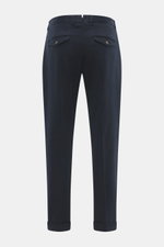 Santaniello Chino 'Camerota' navy shown from the back, ankle-length tapered fit with buttoned flap back pockets, fixed hem cuff. Casual meets style: The Chino 'Camerota' by SANTANIELLO impresses with a soft twill made of slightly elastic cotton and a sing