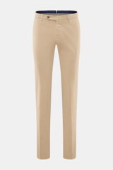 PT Torino Chino 'Slim Fit' beige aus weichem Baumwolltwill mit leichtem Stretch, schmal zulaufend, Reißverschluss, Bundknopf, Taschen, Frontalansicht.