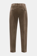 Rückansicht der braunen PT Torino Cordhose 'Rebel Fit' aus reiner Baumwolle, weich, elastisch, tapered Fit, knöchellang, mit Bundhaken, Uhrentasche, französischen Taschen und fixiertem Saumaufschlag.