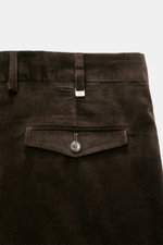 Close-up rear view of PT Torino Corduroy pants 'Rebel Fit' dark brown, showing corduroy made of pure cotton with slightly elastic quality, very soft feel, tapered fit, regular thigh width, ankle length, very narrow tapering, zipper and waistband hook, sin