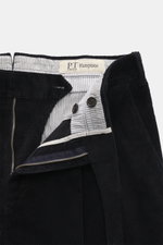 PT Torino Cordhose 'Carrot Fit' navy, Detailaufnahme von innen mit offenem Reißverschluss, Knöpfen, Bundfalten und Cordstruktur.