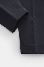 Close-up image of the PT Torino Chino 'Hamptons' navy pants showing the ankle-length hem from a front-side perspective, made of twill pure cotton with soft touch, tapered fit, regular thigh width, very slim tapering, zipper and waistband buttons, extended