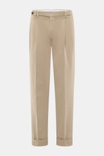 PT Torino Chino "Hamptons" beige photographed from front, ankle-length tapered fit with soft cotton twill, zipper, buttons, French pockets, double waistband pleat, small watch pocket, back flap pockets, fixed hem cuff.