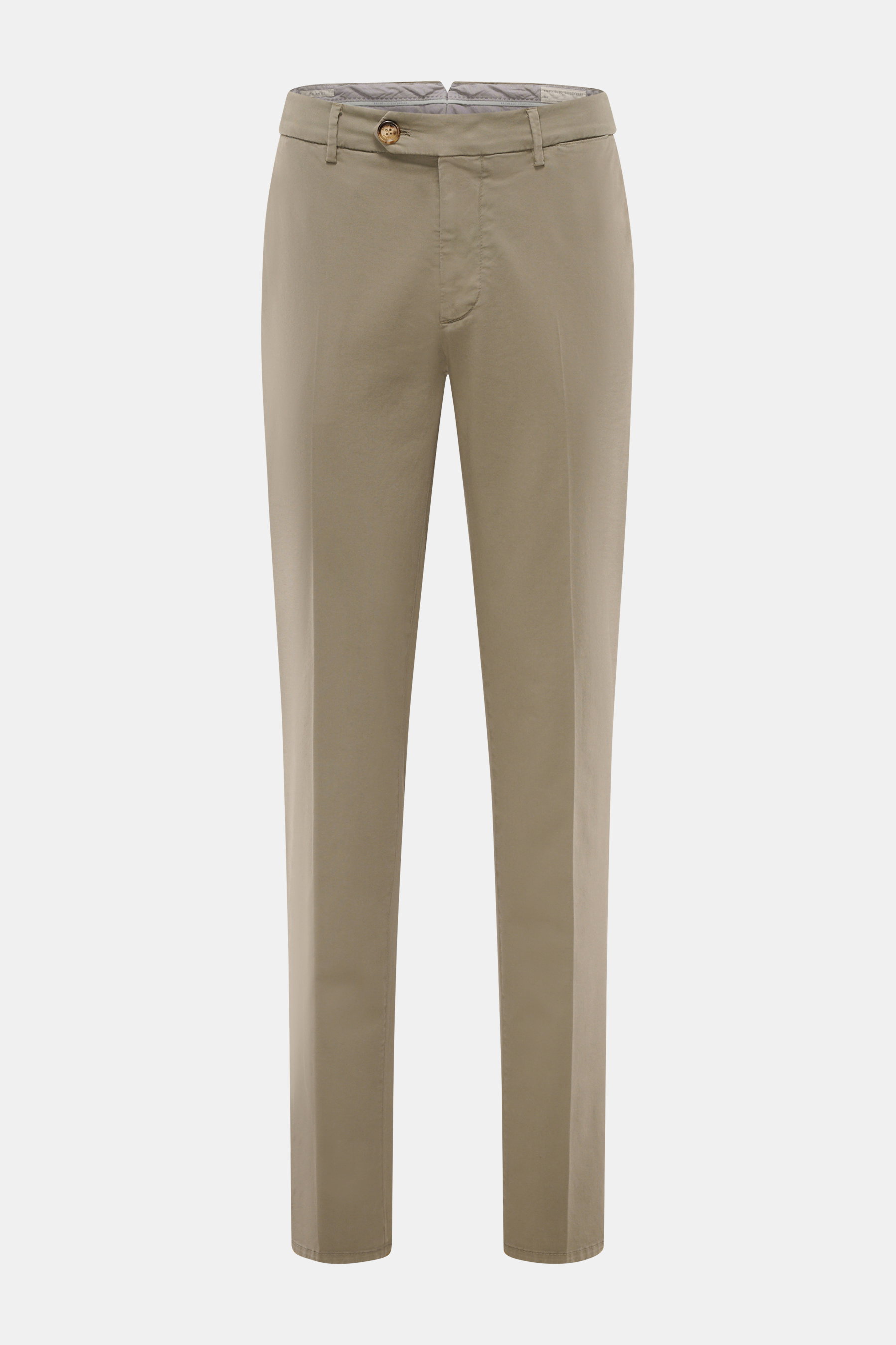 Brunello Cucinelli Chino 'Italian Fit' salbei, frontale Nahaufnahme, Twill Baumwolle, Regular Fit, Reißverschluss, Bundknopf, französische Taschen, Uhrentasche, Gesäßtaschen mit Knopf.