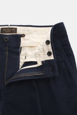 Close-up front view of Incotex Cotton trousers navy showing zipper, waistband button, and interior details, made of twill slightly elastic cotton, soft brushed quality, tapered fit with narrow tapering, double waistband pleat, french pockets, back pockets