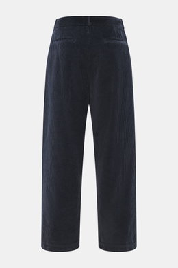 The Row Cordhose 'Tuxo Pant' navy aus samtigem, reiner Baumwoll-Cord, knöchellang, gerader Schnitt, Rückansicht mit Leistentaschen, Bundfalte.