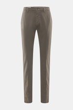 Front view of Mason's Chino 'Torinostyle' dark grey slim fit tapered pants made of modal, cotton, microfiber with soft touch, zipper, buttons, french pockets, piped back pockets with button, and typical metal initial.