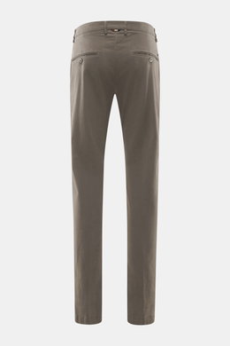 Mason's Chino 'Torinostyle' dark grey slim fit pants shown from the back, tapered fit, soft touch mix of modal, cotton, microfiber, zipper and waistband buttons, french pockets, piped back pockets with button, typical metal initial.