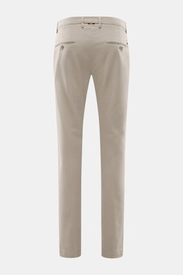Mason's Chino 'Torinostyle' grey shown from the back, slim and tapered fit with zipper, waistband buttons, french pockets, piped back pockets with button, typical metal initial, made of a soft-touch mix of modal, cotton, and microfiber.