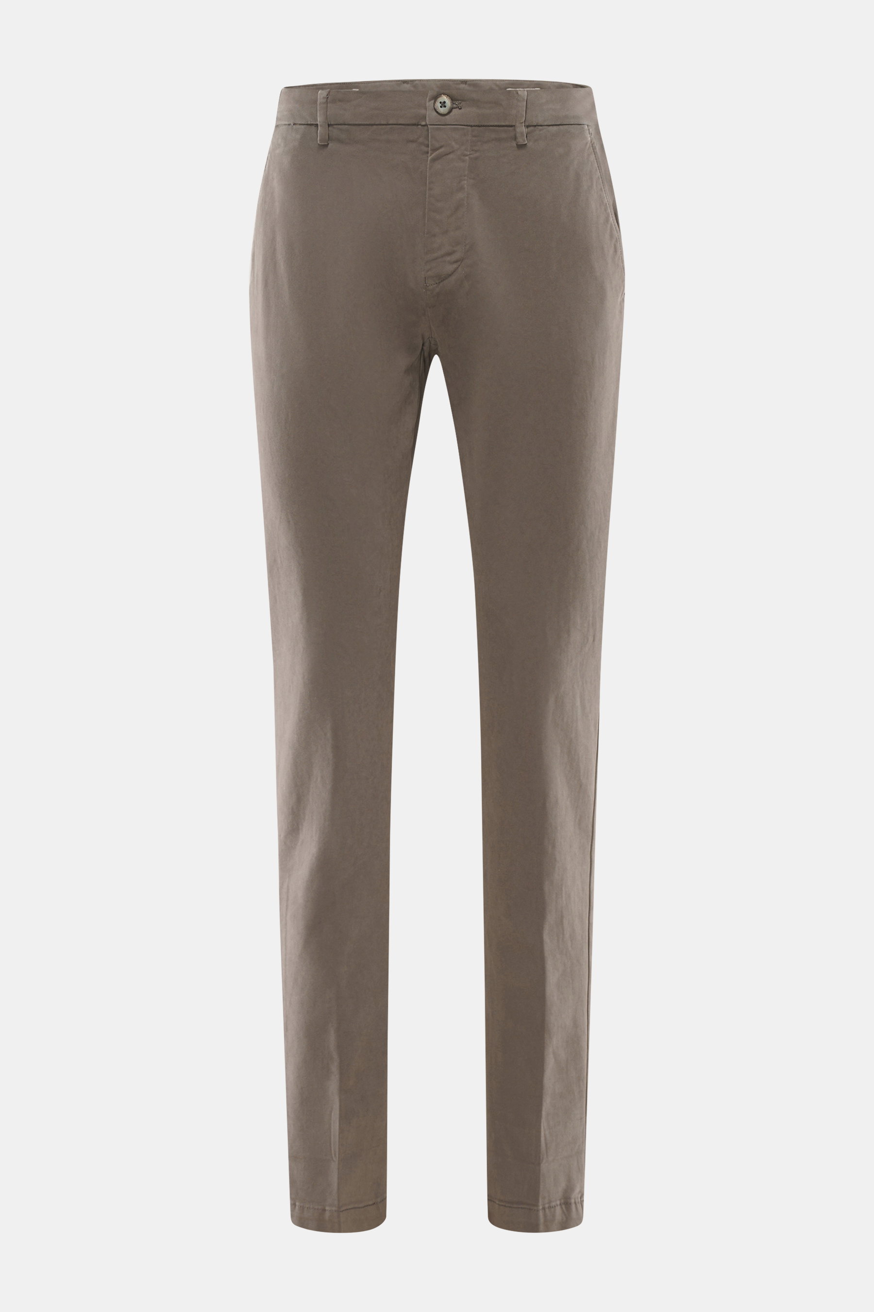 Frontale Nahaufnahme der Mason's Chino 'Torinostyle' grau aus Modal, Baumwolle, Microfaser, Slim Fit, schmal zulaufend mit Reißverschluss, Bundknöpfen, französischen Taschen, paspelierten Gesäßtaschen mit Knopf und typischem Metallinitial, weicher Griff.