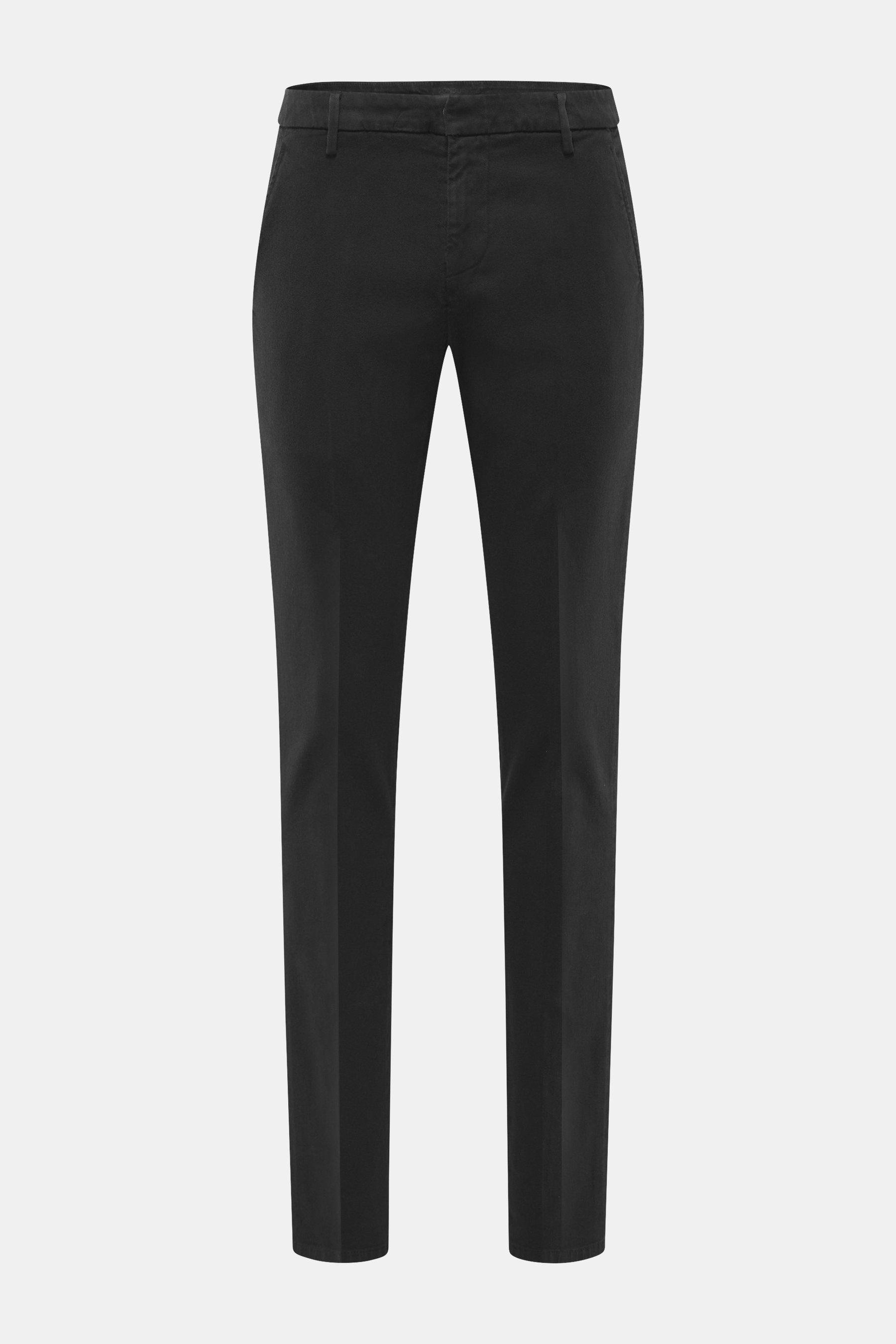 Dondup Chino 'Gaubert' anthrazit, frontale Ansicht, Slim Fit, schmal geschnittene Wade, Baumwolle-Lyocell-Mix, elastisch, Reißverschluss, Slide Button, französische Taschen, Gesäßtaschen mit Knopf, Metall-Initial.