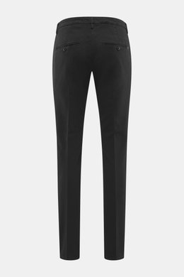 Dondup Chino 'Gaubert' anthrazit, Rückansicht, Slim Fit, schmal geschnittene Wade, Baumwolle/Lyocell, elastisch, Reißverschluss, Slide Button, französische Taschen, Gesäßtaschen mit Knopf, Metall-Initial.