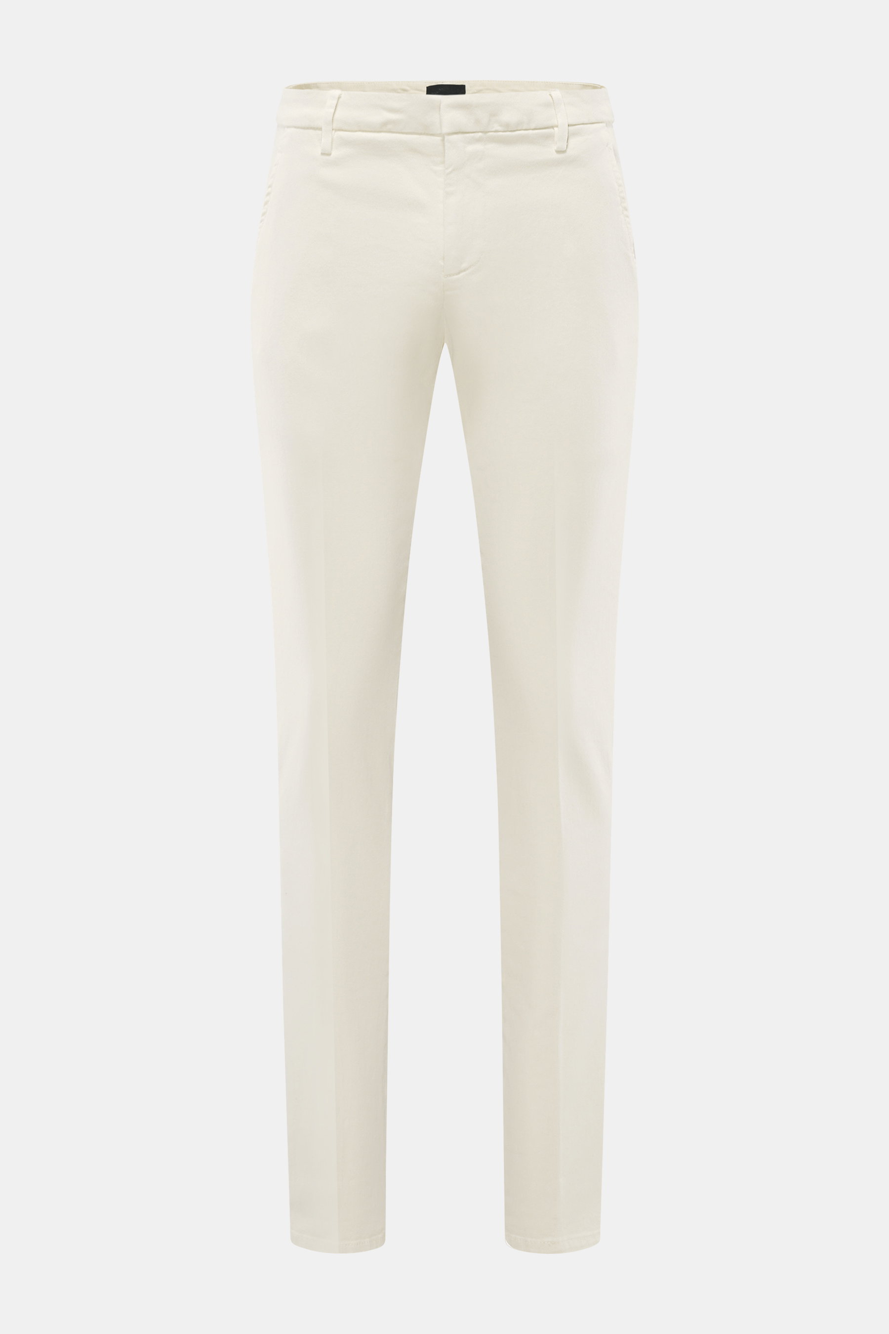 Dondup Chino 'Gaubert' creme, frontale Nahaufnahme schmal geschnittene Hose mit elastischer Qualität, Baumwolle-Lyocell-Mix, Reißverschluss, Slide Button, französische Taschen, Gesäßtaschen mit Knopf, Metall-Initial.