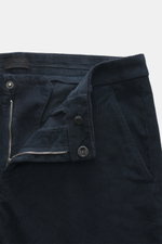 Close-up top front view of Dondup Corduroy pants 'Spiritissimo' navy, showing zipper, slide button, and fine elastic cotton cord fabric.

Description: <p>Especially comfortable, velvety fine cord made of elastic cotton makes the 'Spiritissimo' by DONDUP a