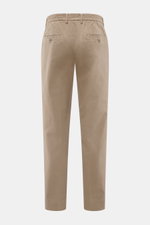 GTA Baumwollhose 'Davide' beige im Rückansicht, Regular Fit, leicht schmal, mit französischen Taschen, elastischem Bund und Logo-Detail aus Baumwoll-Twill.