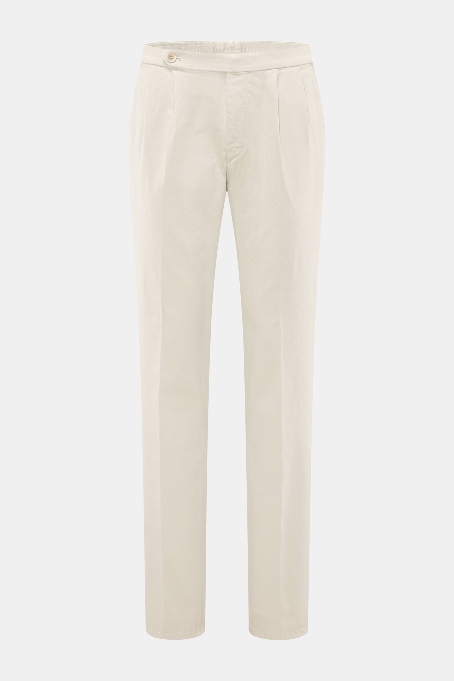 Frontansicht der GTA Chino 'Herrick' creme aus elastischer Baumwolle mit weichem Griff, Regular Fit, niedriger Bundhöhe, Reißverschluss, Bundknopf, elastischem Einsatz, Side Adjuster, doppelter Bundfalte, französischen Taschen und Gesäßtaschen mit Knopf.