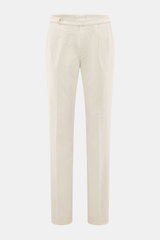 Front view of GTA Chino 'Herrick' cream pants made of elastic cotton with soft touch, regular fit, low waist height, zipper and waistband button, elastic insert in waistband, side adjuster, double waistband pleat, French pockets, and back pockets with but