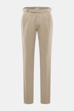 Front view of GTA Chino 'Herrick' beige pants made of elastic cotton with soft touch, regular fit, low rise, zipper and waistband button, elastic insert in the waistband, side adjuster, double waistband pleat, French pockets, and back pockets with button.