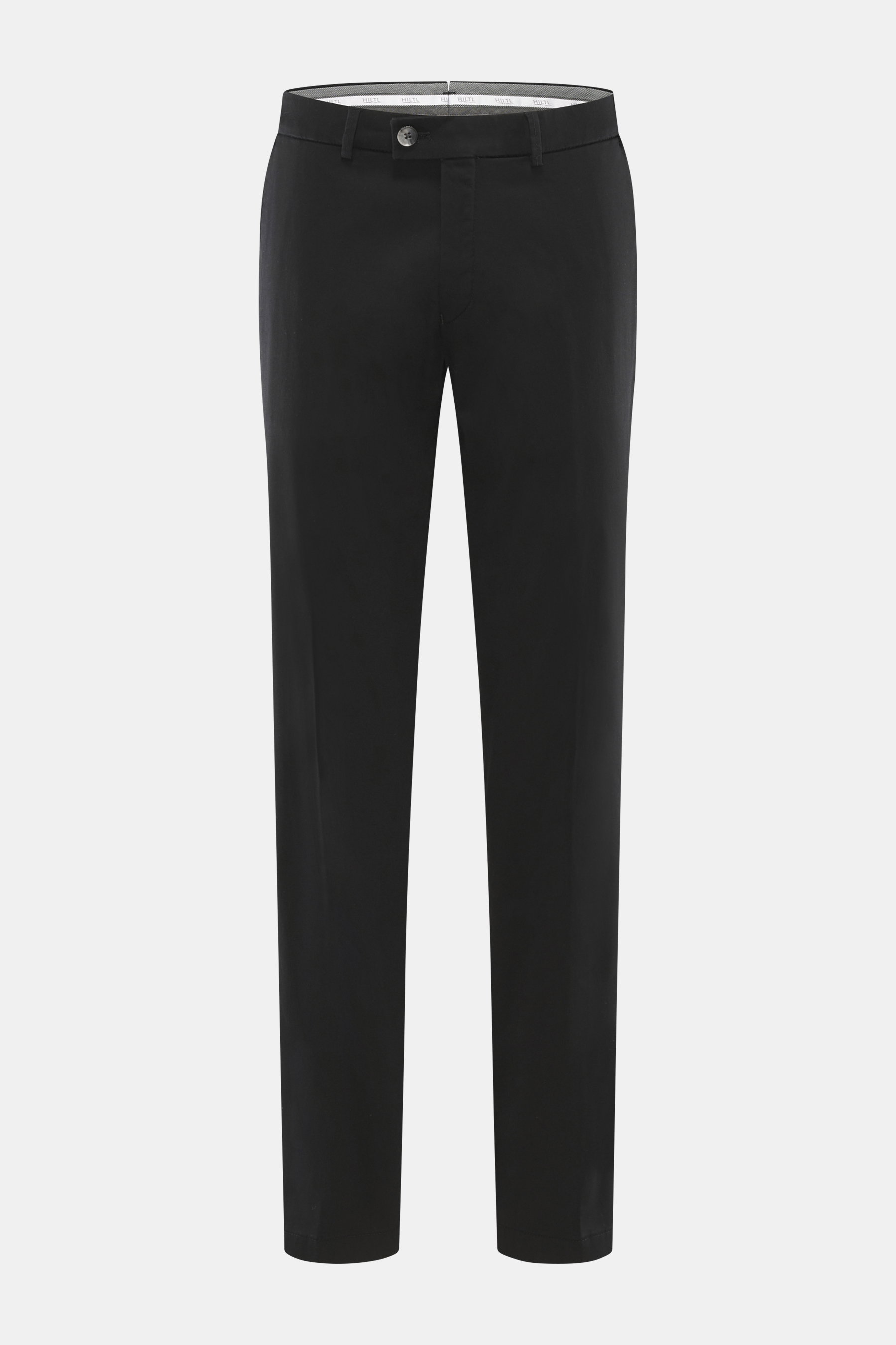 Front view of Hiltl Cotton trousers 'Parma' black made of cotton satin, slightly elastic, smooth feel, regular fit, slightly tapered, zip fly, waistband hook, French pockets, back pockets with button.