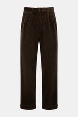 Polo Ralph Lauren Cordhose 'Whitman' dunkelbraun, frontal fotografiert, kurze Cordhose aus Baumwolle mit Bundfalten, Tapered Fit, französischen Taschen, Saumaufschlag.