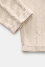 Close-up view of the cuff and leg fabric showing soft cotton corduroy texture of 04651/ A trip in a bag Corduroy pants sand, photographed from above.

Description: <p>These corduroy pants by 04651/ A TRIP IN A BAG are made of wide cotton corduroy with a s