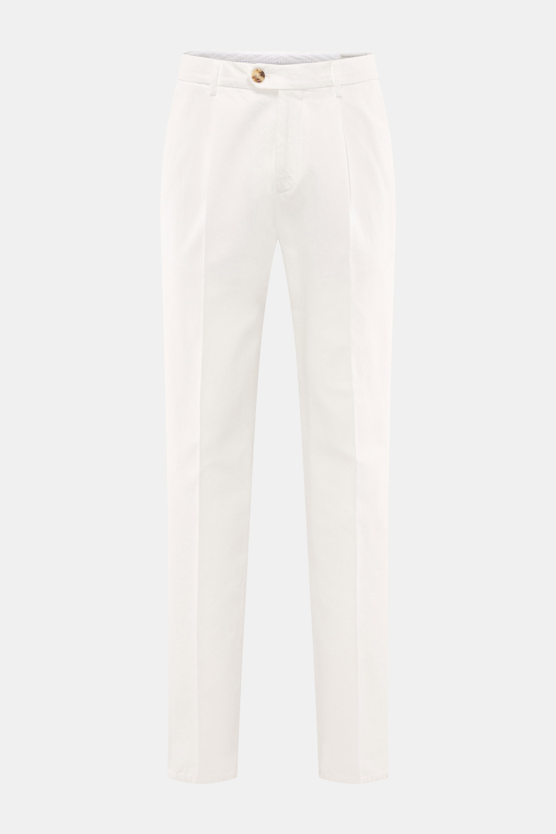 Brunello Cucinelli Chino offwhite vorne fotografiert, Twill aus reiner Baumwolle, weicher Griff, Regular Fit, schmal zulaufend, Bundknopf, Reißverschluss, französische Taschen, Leistentaschen am Gesäß.