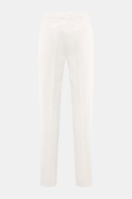 Brunello Cucinelli Chino offwhite shown from the back, twill made of pure cotton, soft touch, Regular Fit, slightly tapered, zipper and waistband button, single waistband pleat, French pockets, welt pockets at the back.