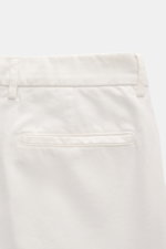 Brunello Cucinelli Chino offwhite shown from the back waist, twill pure cotton, soft touch, Regular Fit, slightly tapered, zipper and button, single pleat, French pockets, welt back pockets.