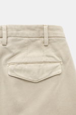 Close-up rear view of Michael Coal Cotton Pants Beige, twill made of cotton, soft touch, tapered fit, regular thigh width, ankle length, narrowing, zipper and waistband hook, extended button tab, French pockets, back pockets with flap.