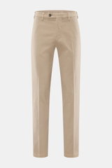 Michael Coal Baumwollhose beige, frontale Ansicht, Twill aus Baumwolle, elastische Qualität, weicher Griff, Regular Fit, sehr schmal zulaufend, Reißverschluss, Bundknopf, verlängerter Knopfriegel, französische Taschen, paspelierte Gesäßtaschen.