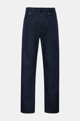 Stone Island Jeans 'Selvedge Indigo Denim - Raw' navy, gerade geschnitten, Five-Pocket-Stil, Button Fly, Kompass-Badge am Bund, Raw Denim, Frontalansicht.