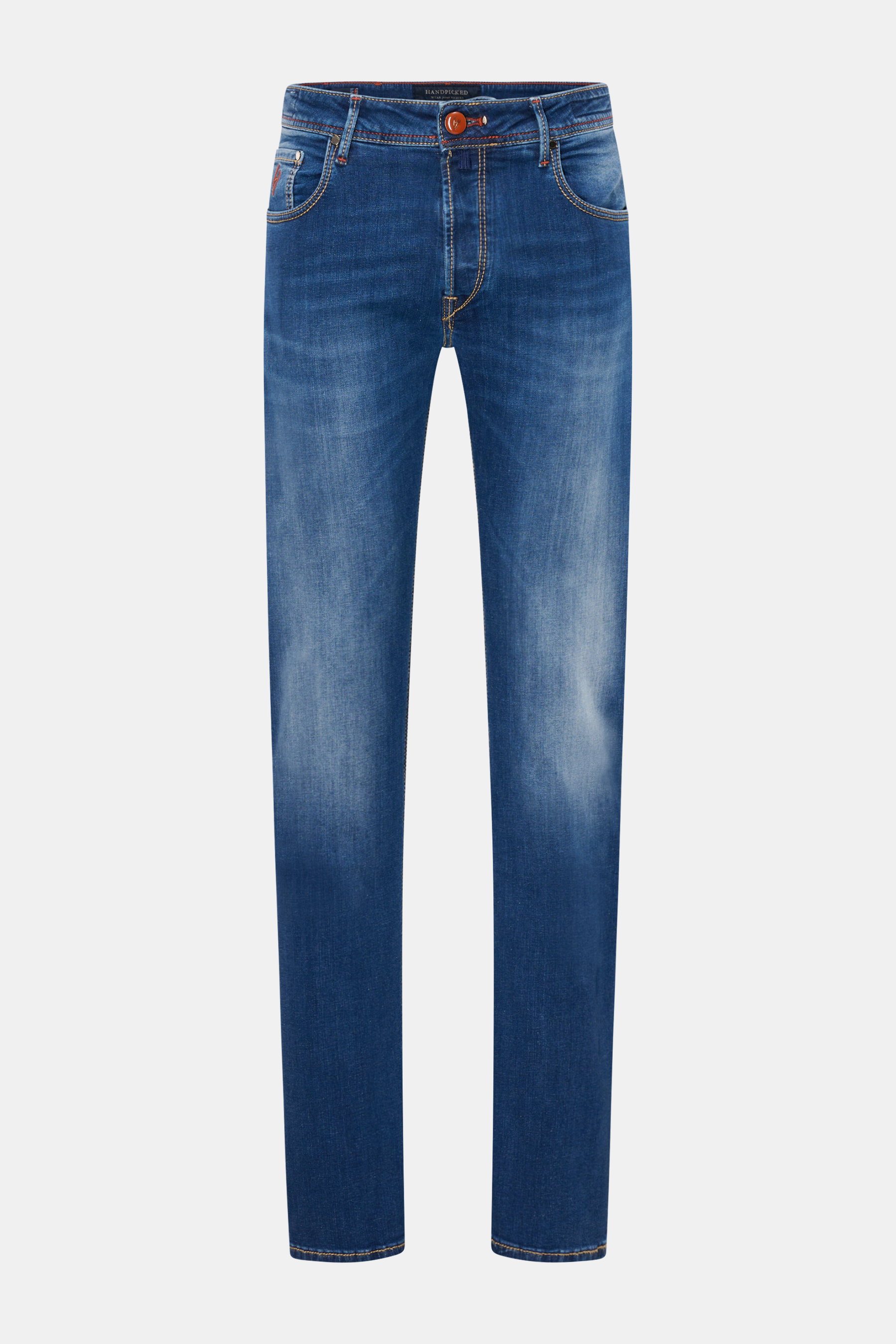 HandPicked Jeans 'Ravello' blau, Frontansicht, Denim aus Baumwolle, elastisch, weicher Griff, Used-Waschung, Slim Fit, Button Fly, Five-Pocket, Münztasche mit Initial, Gesäßtaschen mit Stitching, Leather Patch.