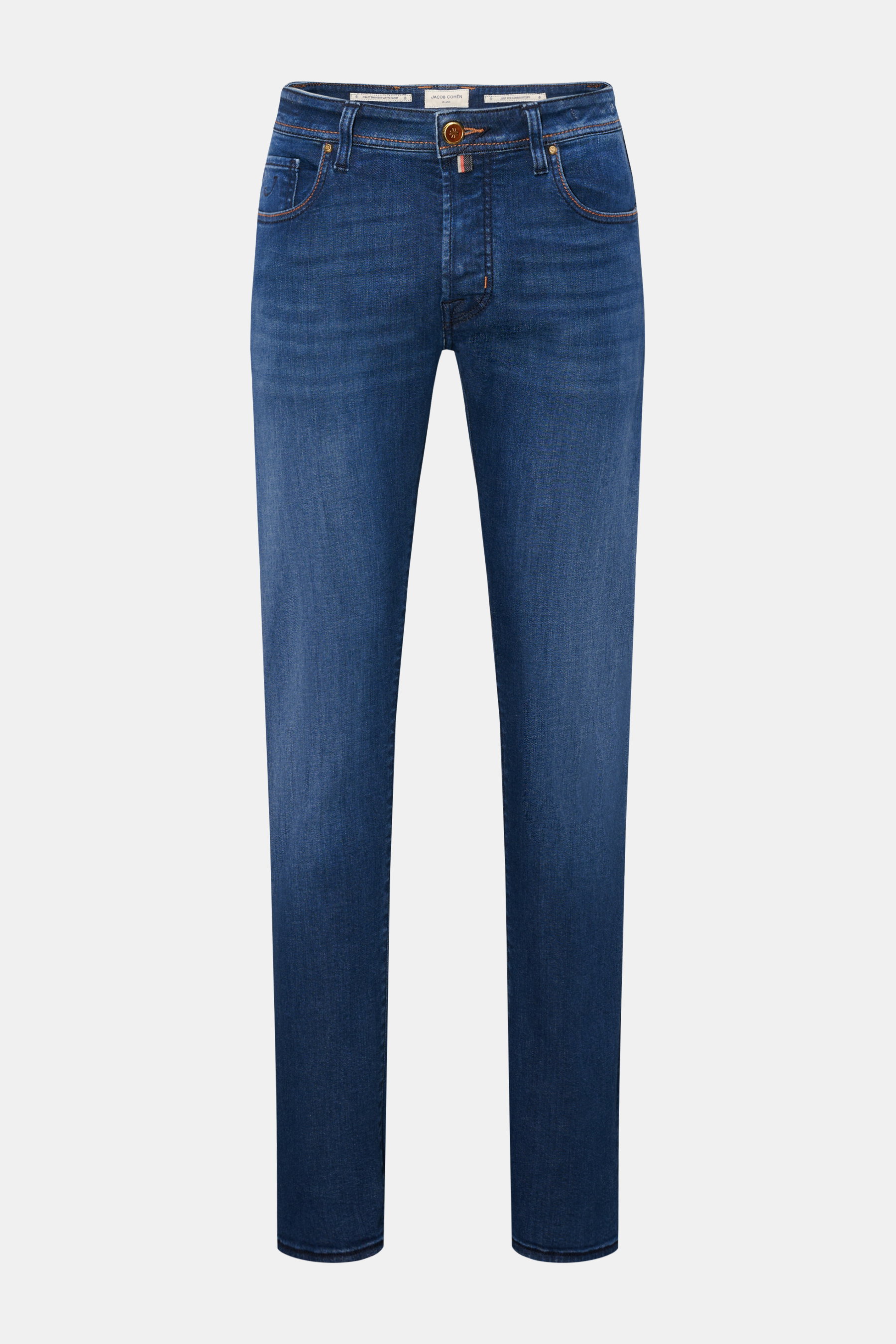 Jacob Cohen Jeans 'Bard LTD' dunkelblau, Slim Fit, schmal zulaufend, frontale Ansicht, dezente Used-Waschung, Kalbfell-Patch, limitierte Edition.