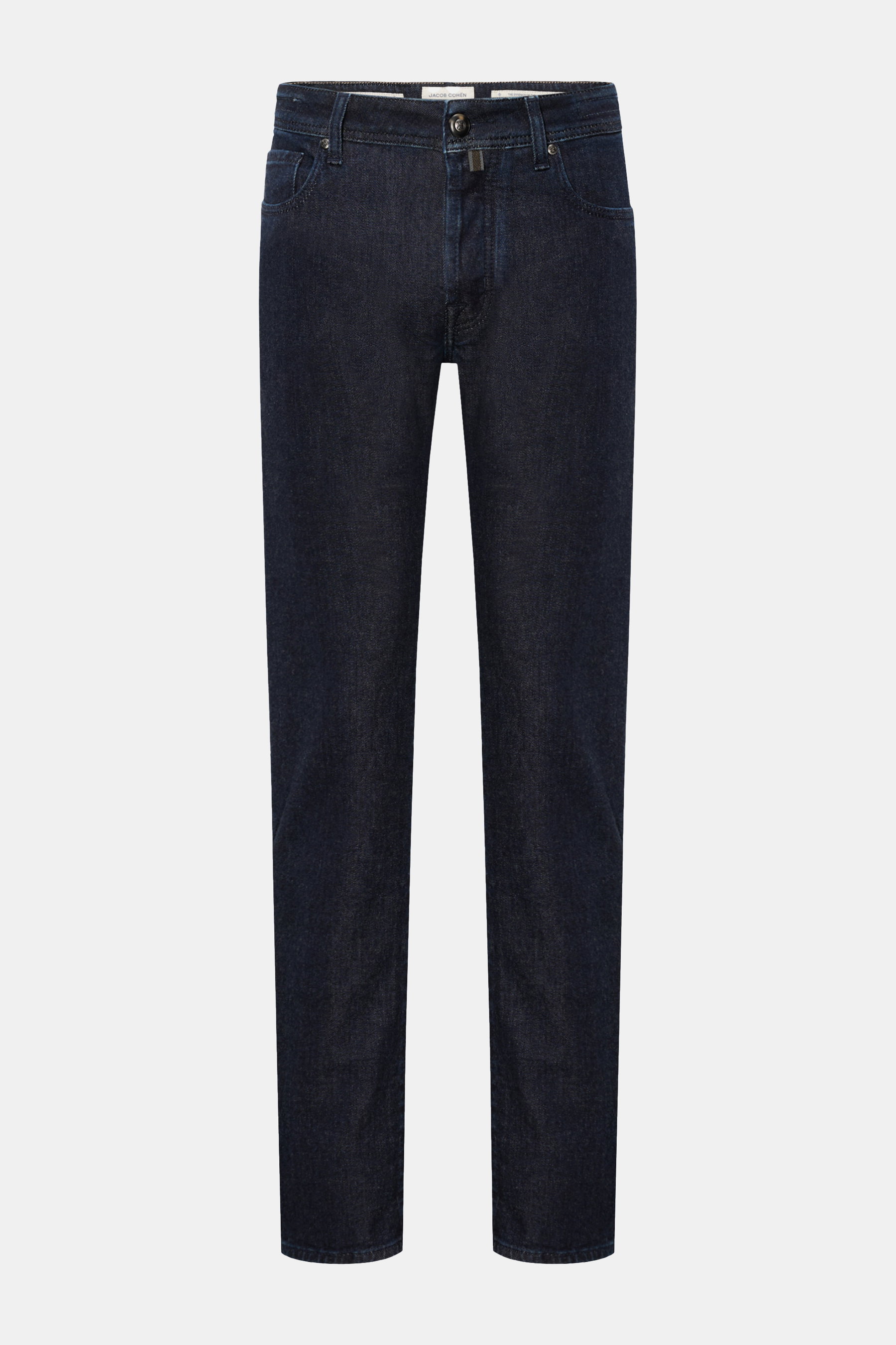 Jacob Cohen Jeans 'Bard' navy, frontale Ansicht, Slim Fit, schmal zulaufend, Denim aus Baumwolle und Cashmere, leicht elastisch, weicher Griff, Button Fly, Five-Pocket-Stil, Münztasche mit Initial, Gesäßtaschen mit tonalem Stitching, Leather Patch.