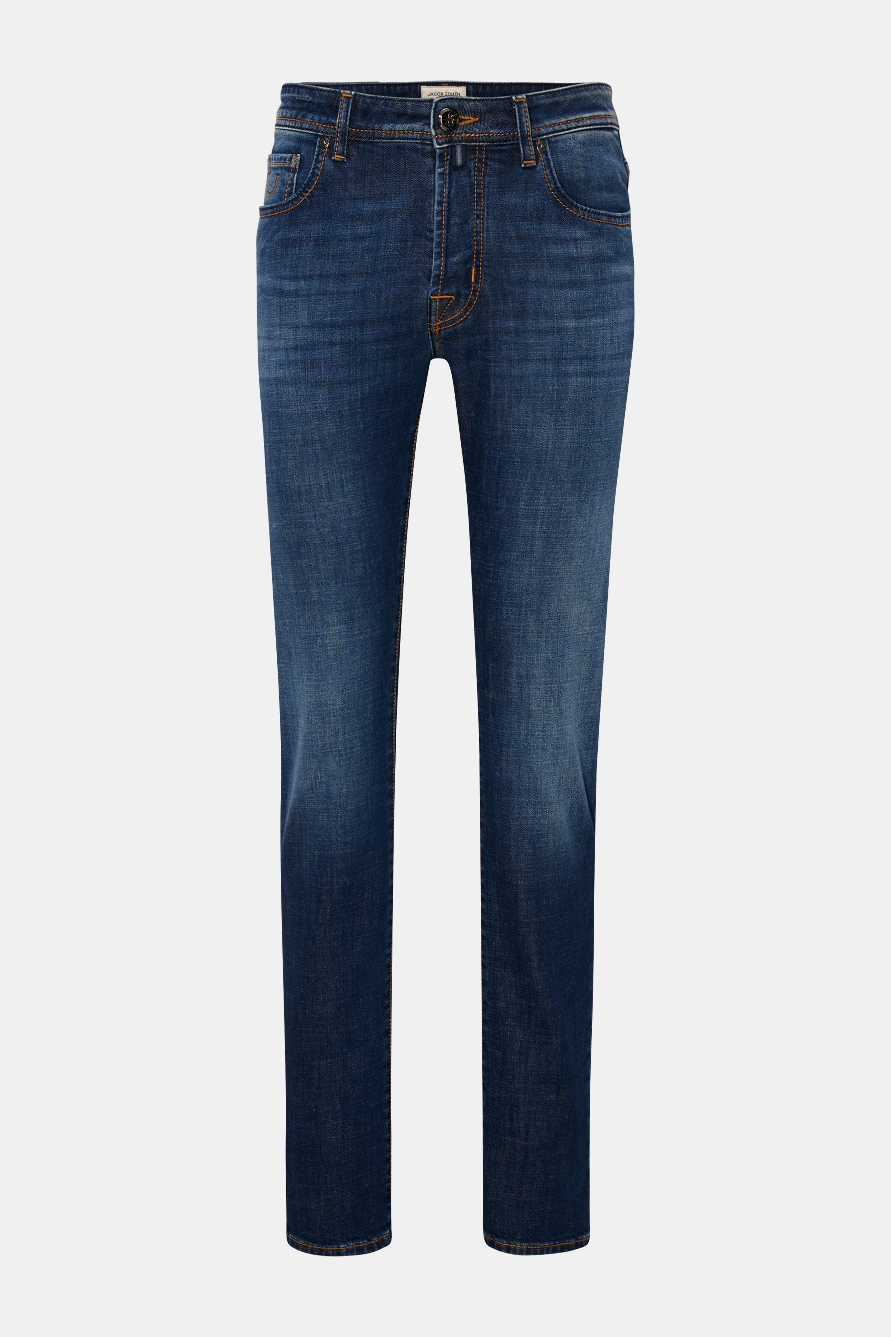 Jacob Cohen Jeans 'Bard' dunkelblau, Frontansicht, Slim Fit, schmal zulaufend, Denim aus Baumwolle, leicht elastisch, weicher Griff, authentische Waschung, Button Fly, Five-Pocket-Stil, Münztasche mit Initial, Gesäßtaschen mit tonalem Stitching, Leather P