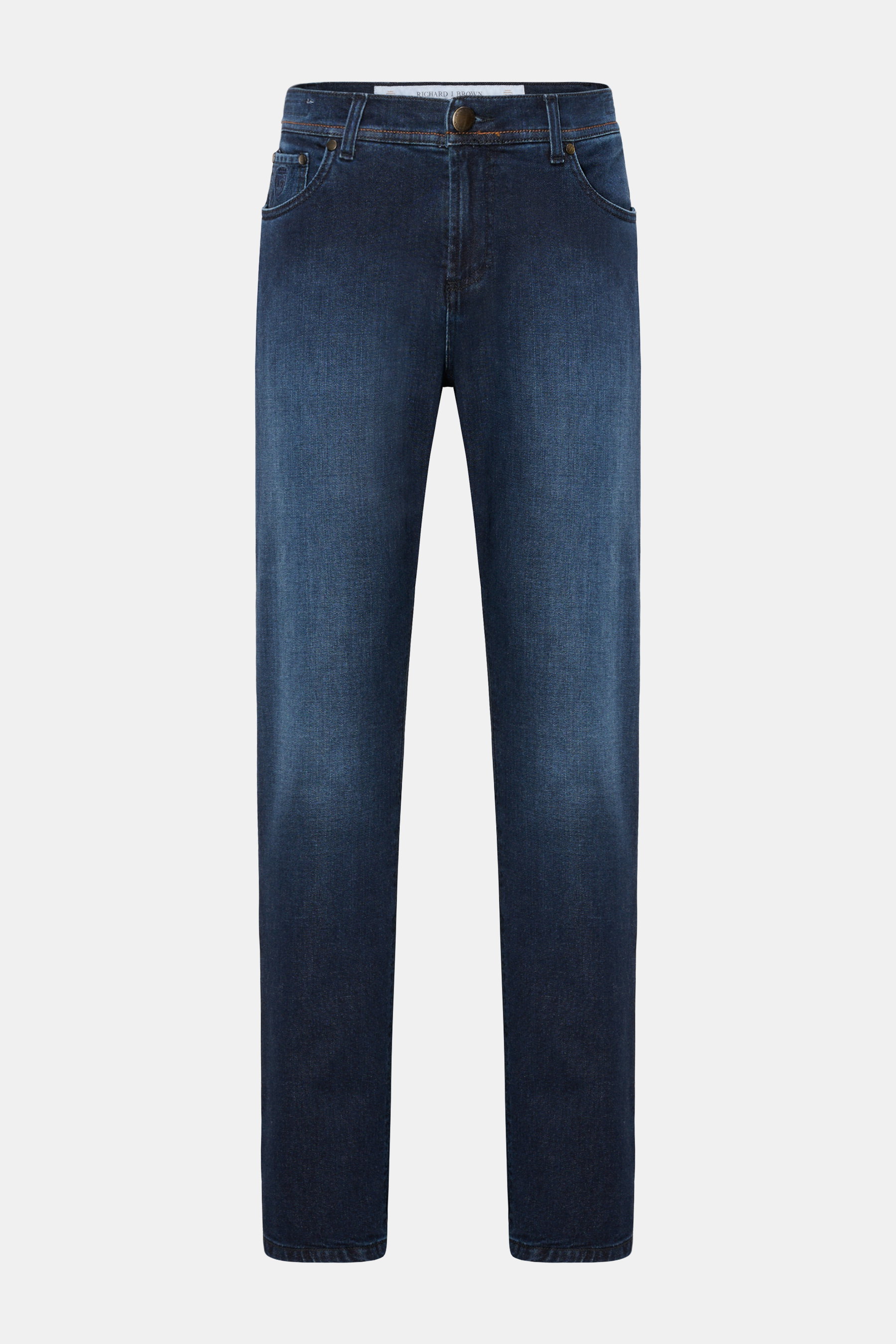 Richard J. Brown Jeans 'Milano' navy, frontale Ansicht, Slim Fit, Five-Pocket-Stil aus Baumwolle und Cashmere, leicht elastisch, weicher Griff, mit Reißverschluss, Bundknopf, Münztasche mit Logo-Stitching und Leather Patch.