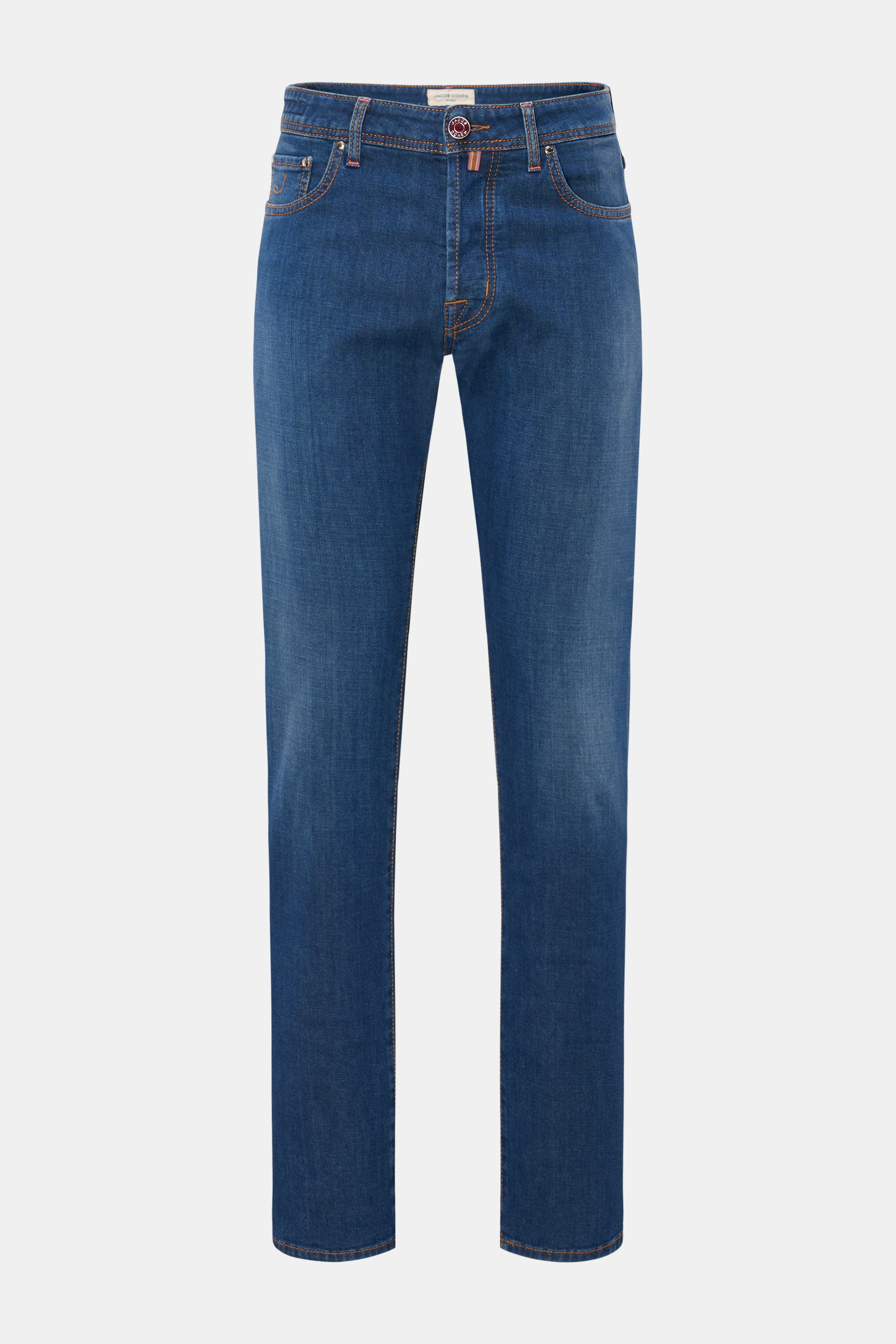 Jacob Cohen Jeans 'Bard' rauchblau, Slim Fit, elastischer Baumwoll-Denim mit leichter Used-Waschung, frontal fotografiert.