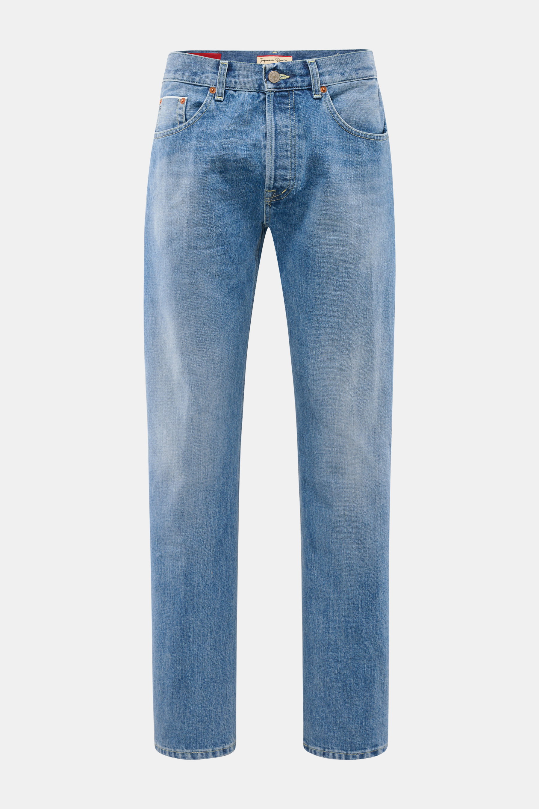 Dondup Jeans 'Bray' rauchblau aus japanischem Selvedge Denim, Regular Fit, authentische Used-Waschung, dezente Distressed-Details, Frontansicht.